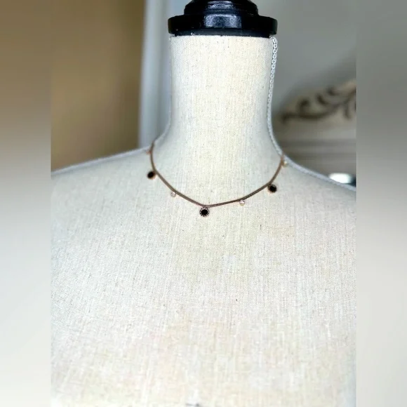 Beautiful necklace - Picture 5 of 8